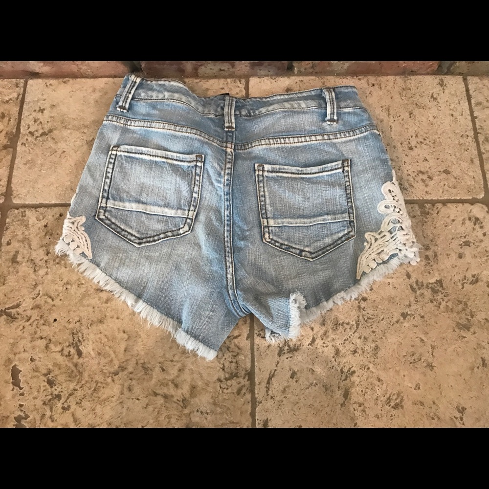 SHORTS BUNDLE - Picture 5 of 6