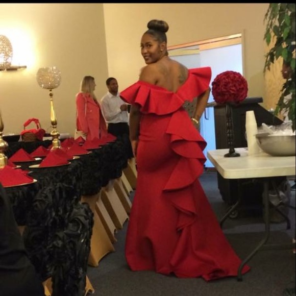 I am selling this dress I wore ONCE - Picture 2 of 2