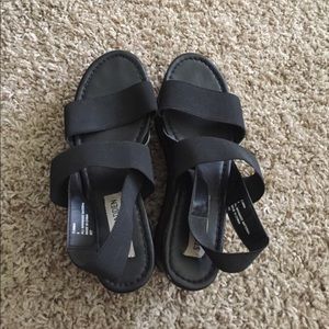 Steve Madden platform sandals