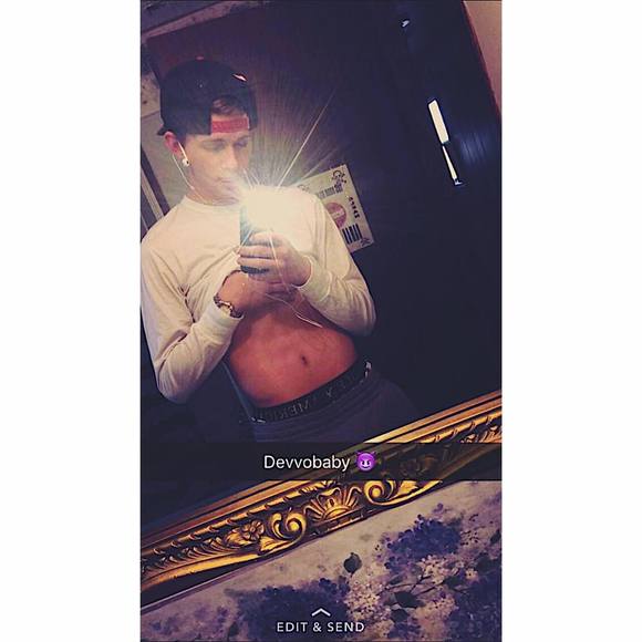 Meet your Posher, Devin - Picture 1 of 1