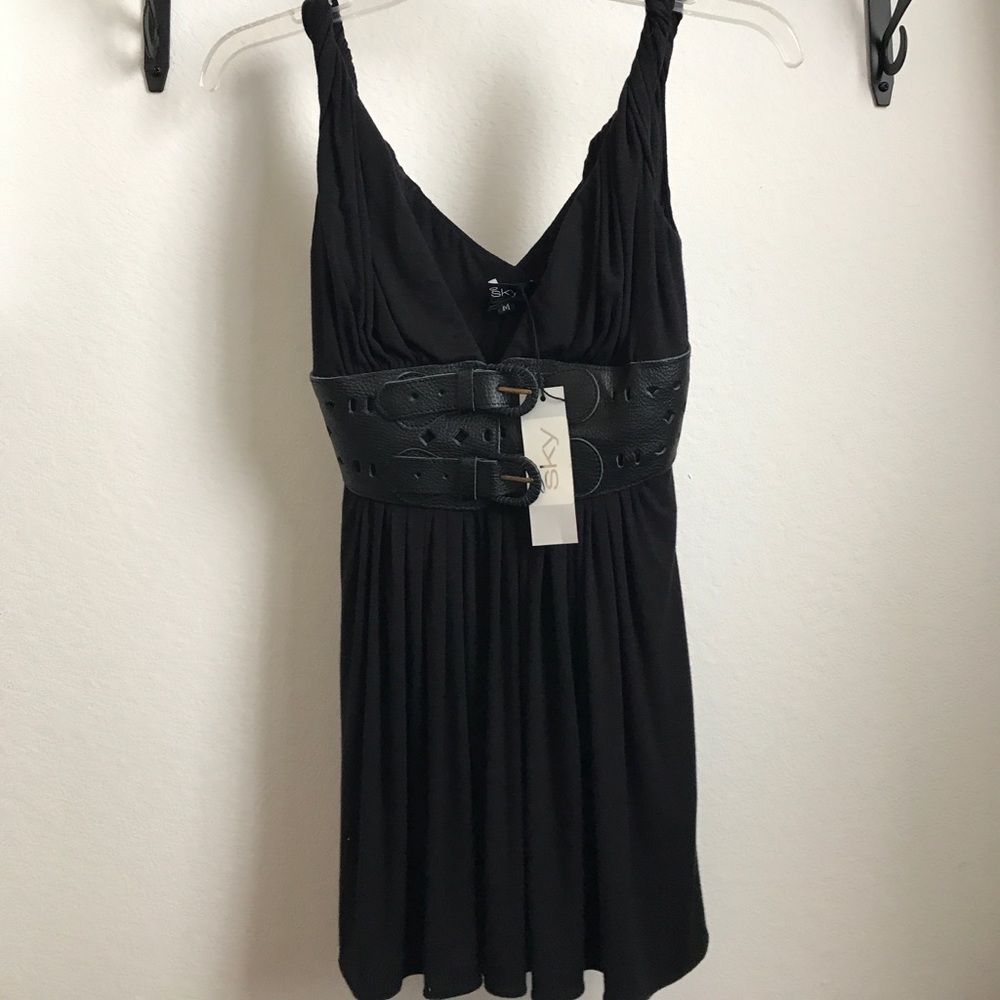 Black tank top w/ thick belt