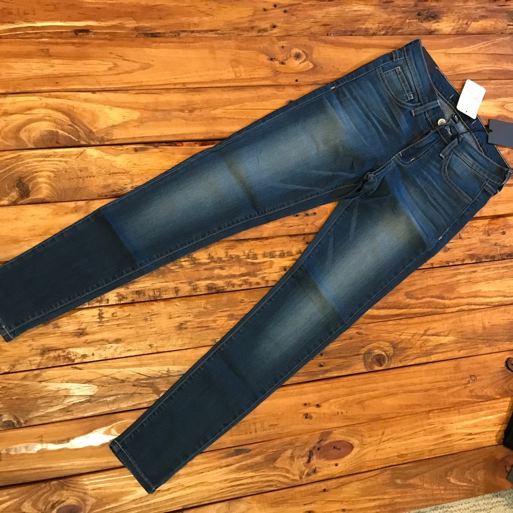 NWT flying monkey skinnies