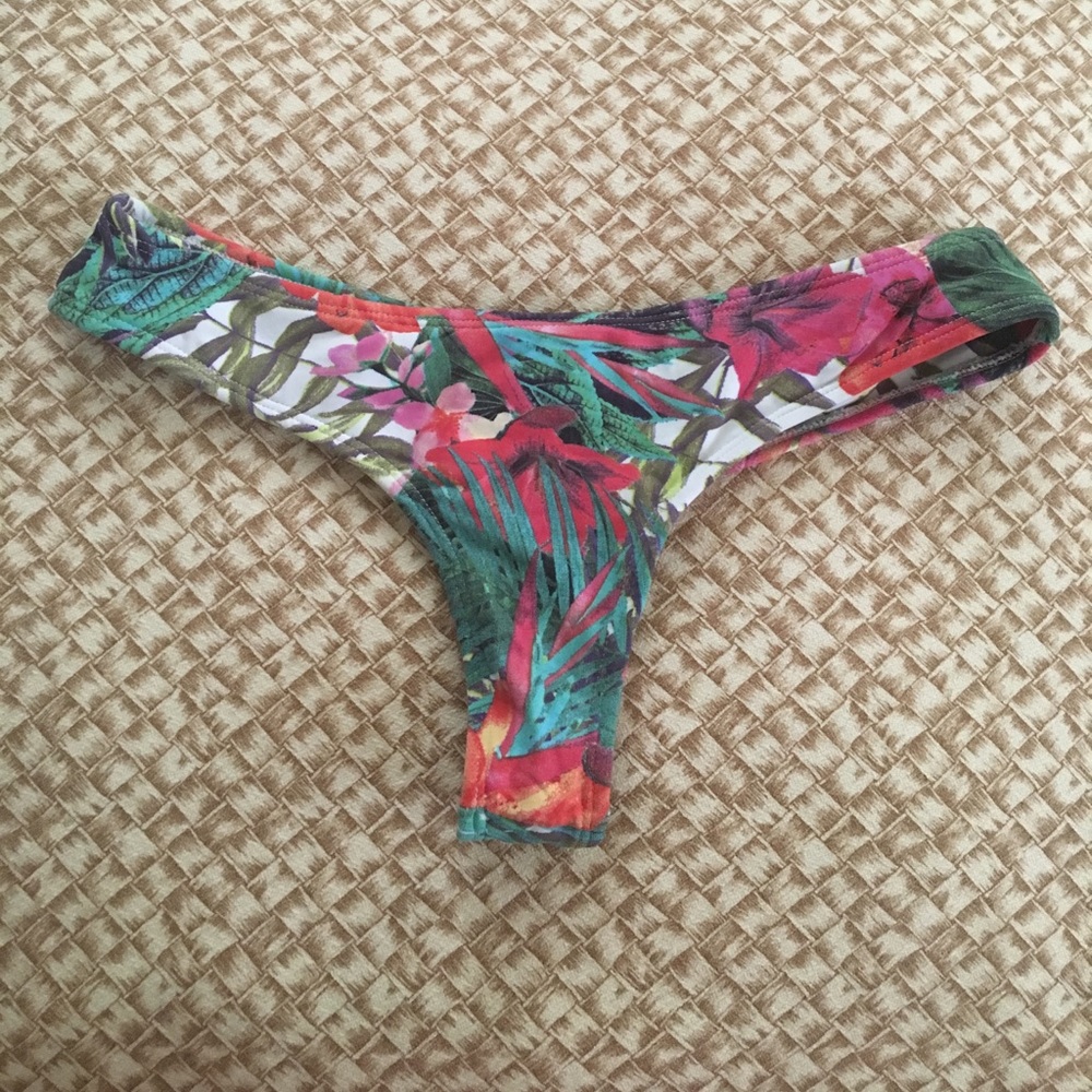 Midori Whale Tail Bottom