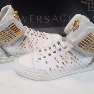 (RARE)VERSACE GOLD HILIGHT;HI-TOP STUDDED TRAINERS