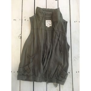 Olive Green LA Hearts Vest
