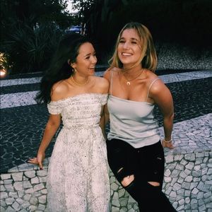 Meet your Posher, Hali