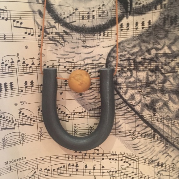 The Abbott in Black with Gold Bead - Picture 2 of 3