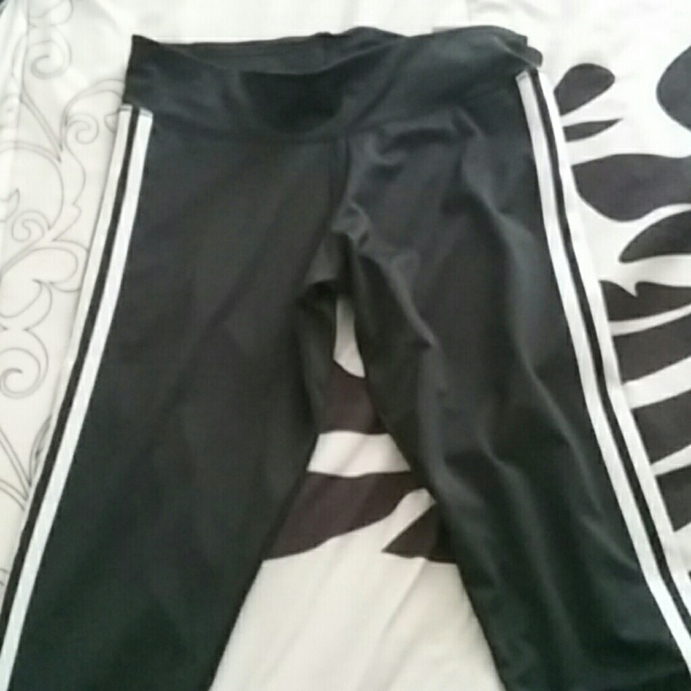 Nwt Adidas Capri size m