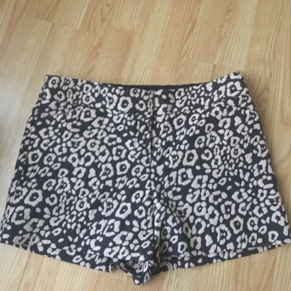 Th Loft printed shorts- size 10