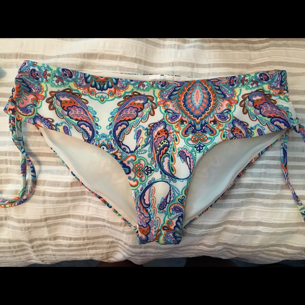 printed bikini bottoms