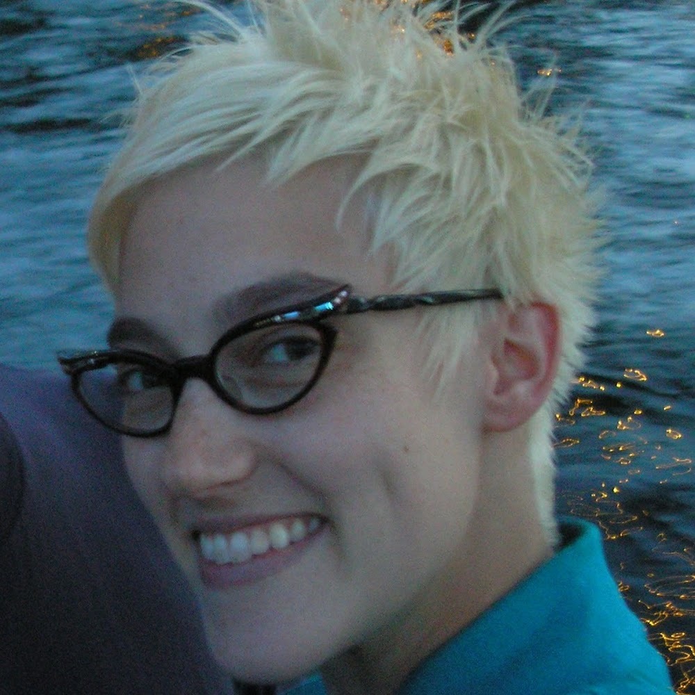 Meet your Posher, Stefanie