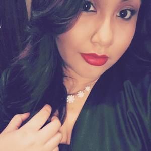 Meet your Posher, Mayra