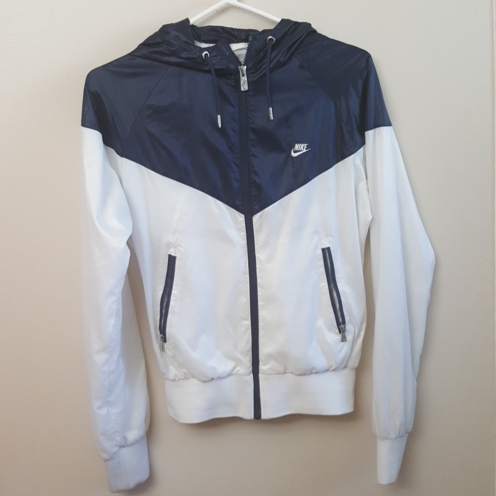 NIKE WINDRUNNER