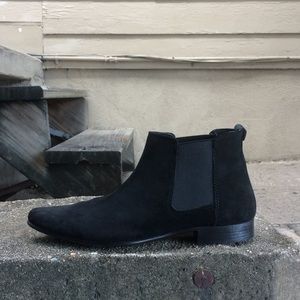 chelsea boots in suede black size 11