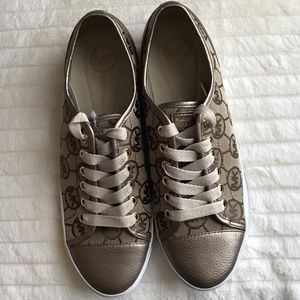 MICHAEL KORS NWOB sneakers size 7.5