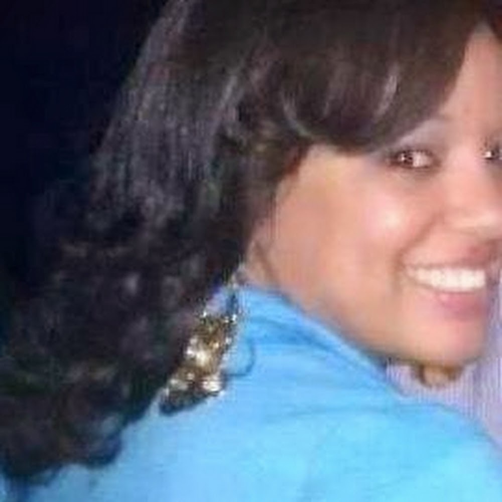 Meet your Posher, Amparo