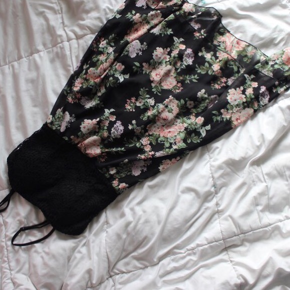 Black floral dress - Picture 2 of 3