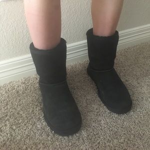 Black Short Uggs