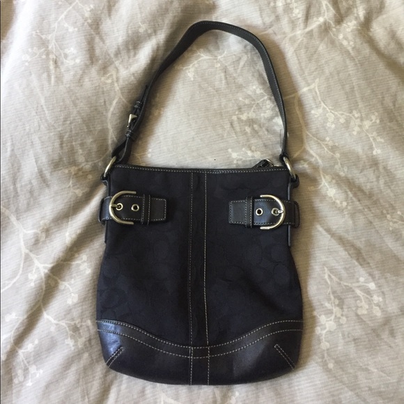 Black Coach Handbag with C pattern and leather - Picture 1 of 4