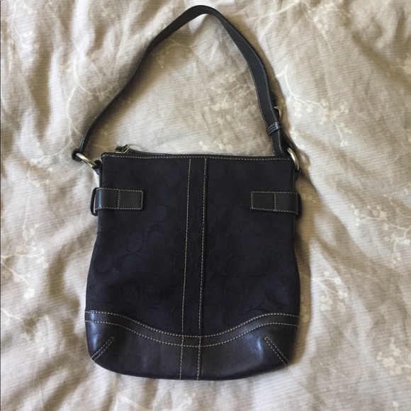 Black Coach Handbag with C pattern and leather - Picture 3 of 4