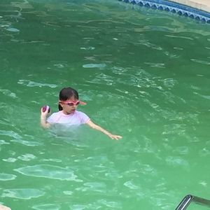 Meet your Posher, Zara