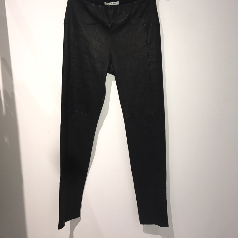 GETTING BACK TO SQUARE ONE ICONIC LEATHER LEGGING