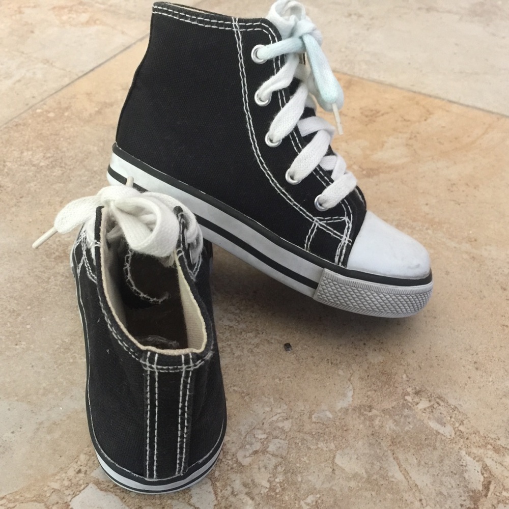 Kid Connection Toddler size 81/2