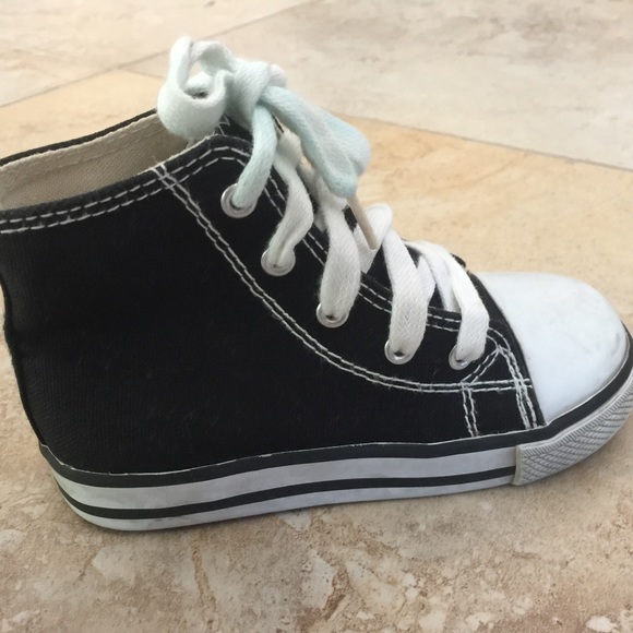 Kid Connection Toddler size 81/2 - Picture 3 of 8