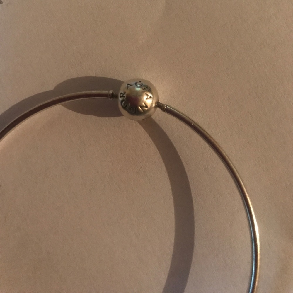Pandora essence bangle with affection charm