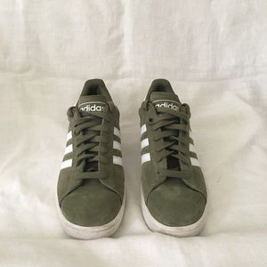 Green suede adidas campus size 6 mens/ 7.5 women