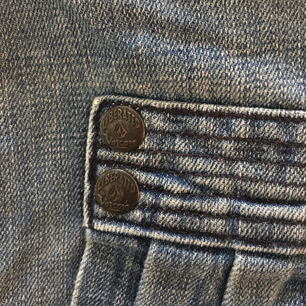 🕶RARE🕶 vintage Volcom denim skirt Liberated