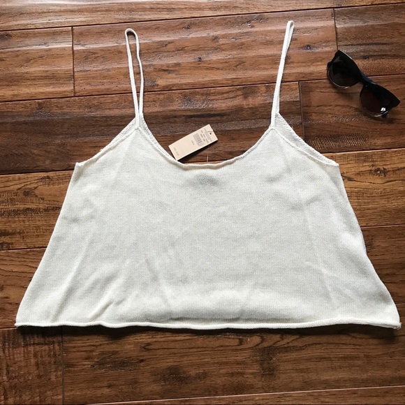 🆕🆕AE Cream Crop Top - Picture 3 of 5