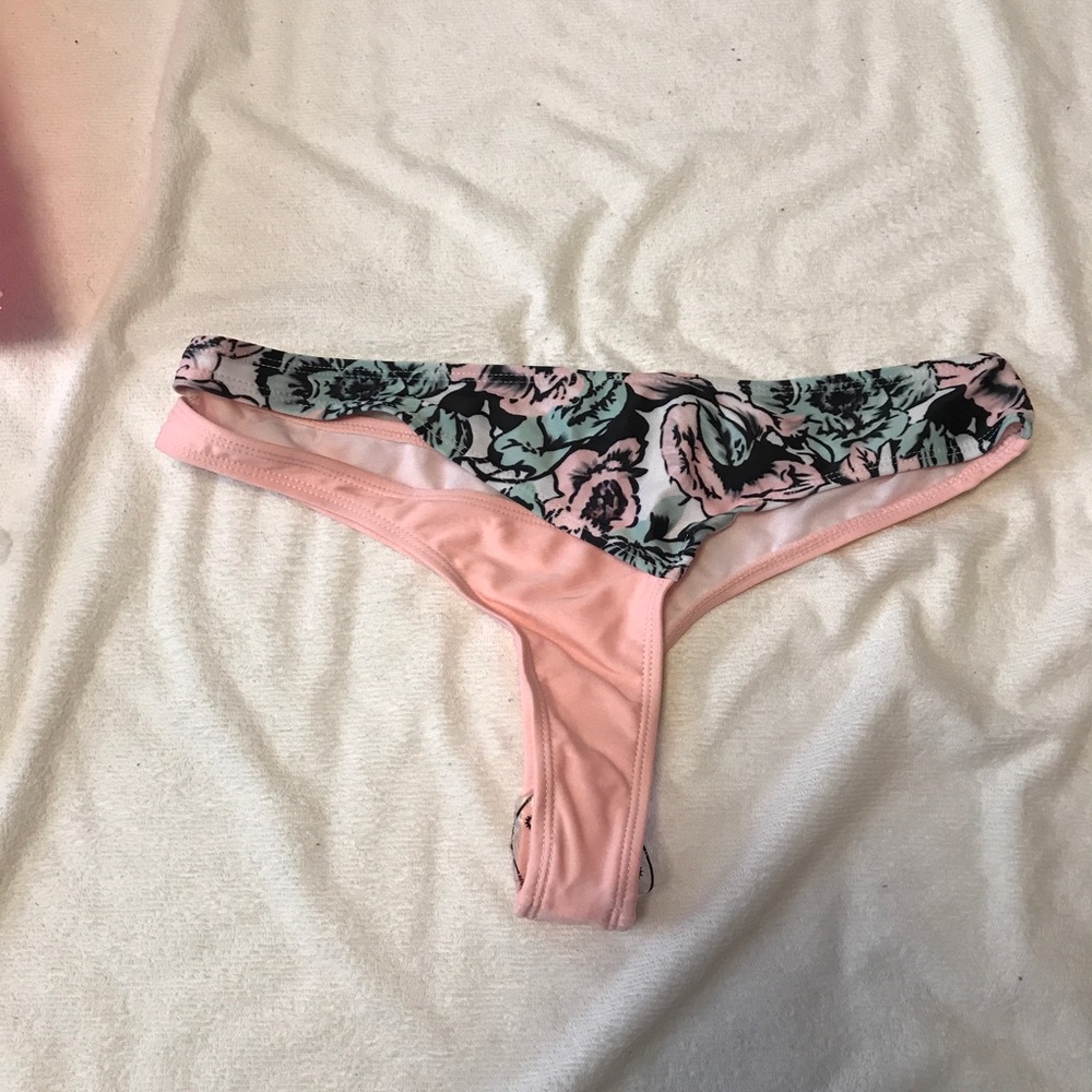 Brand new cheeky cheeky bottom (bikini)