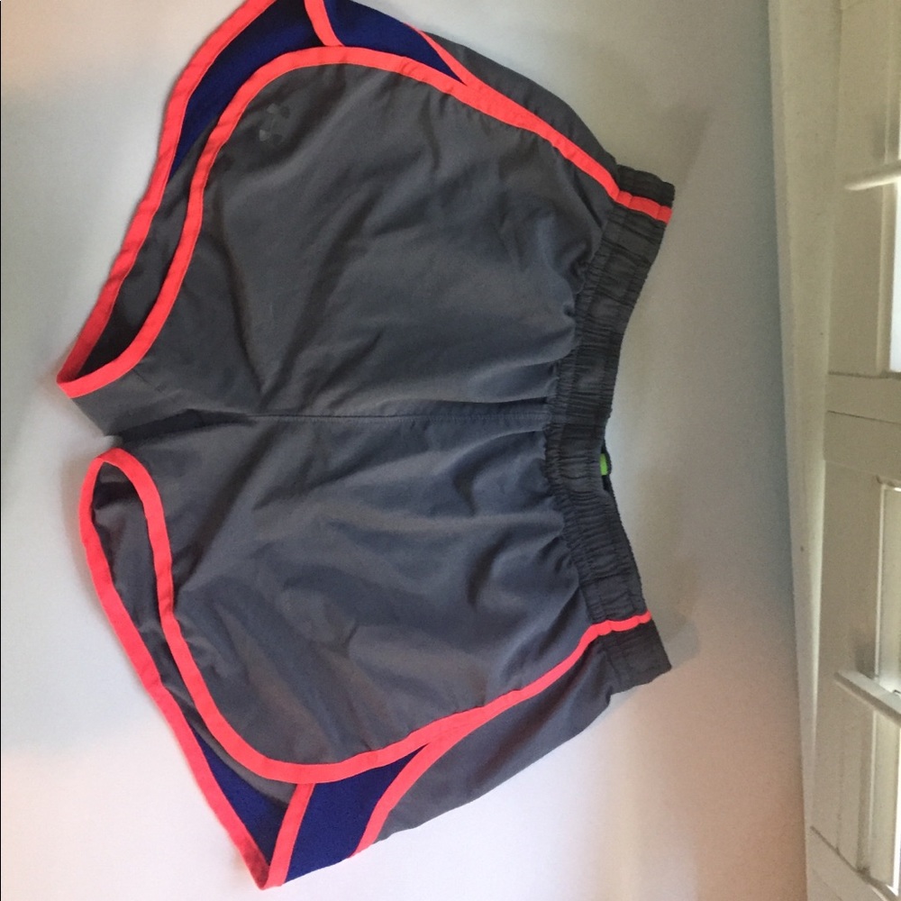 Under Armor running shorts size S
