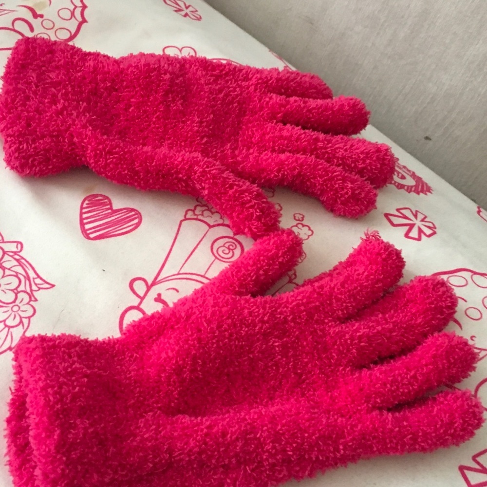 Pink gloves