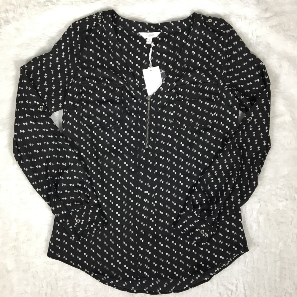 🔥2 for $15🔥Candie's Black Arrow V-Neck Blouse
