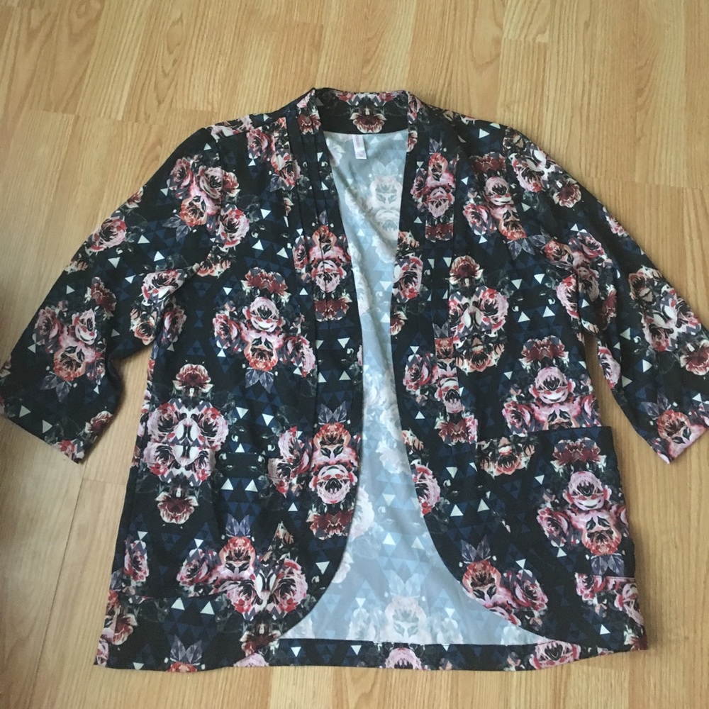Kimono- Never Worn!