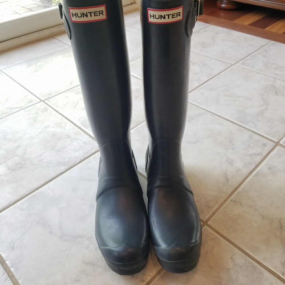 Original Tall Hunter Rain Boots in Navy
