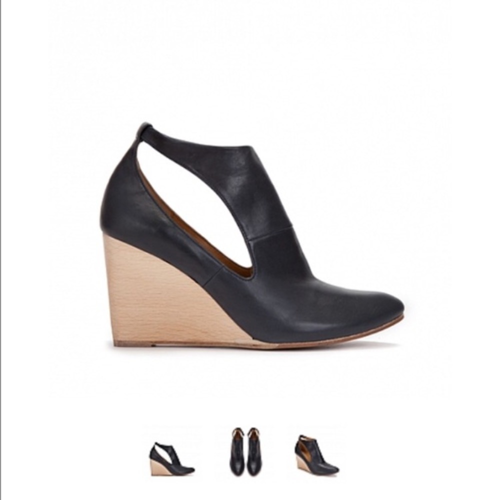 ISO Coclico Jory Wedges Sz 9.5