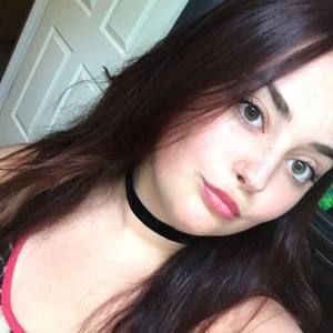 Meet your Posher, Michaela
