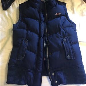 Navy Blue  button up hollister vest 👆🏼