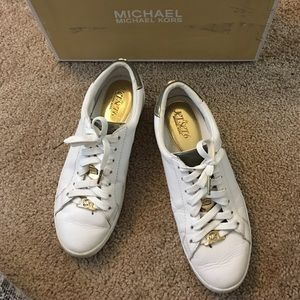 🔥Must Go Sale🔥 MK JetSet6 White Sneakers