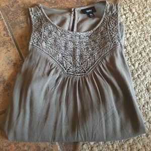 Flowy Tank