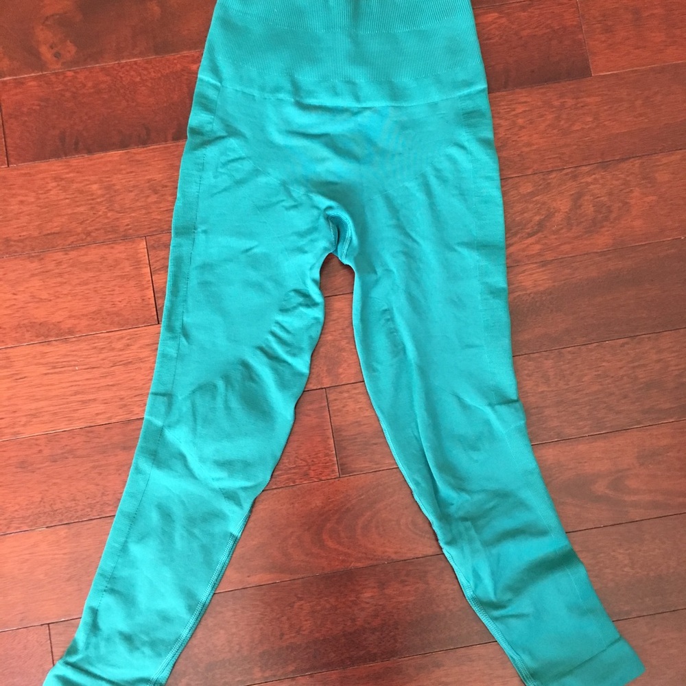 Lululemon Crop Leggings NWOT