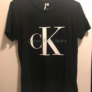 Calvin Klein Tshirt from Urban