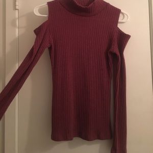 Long sleeve-off the shoulder-turtle neck !