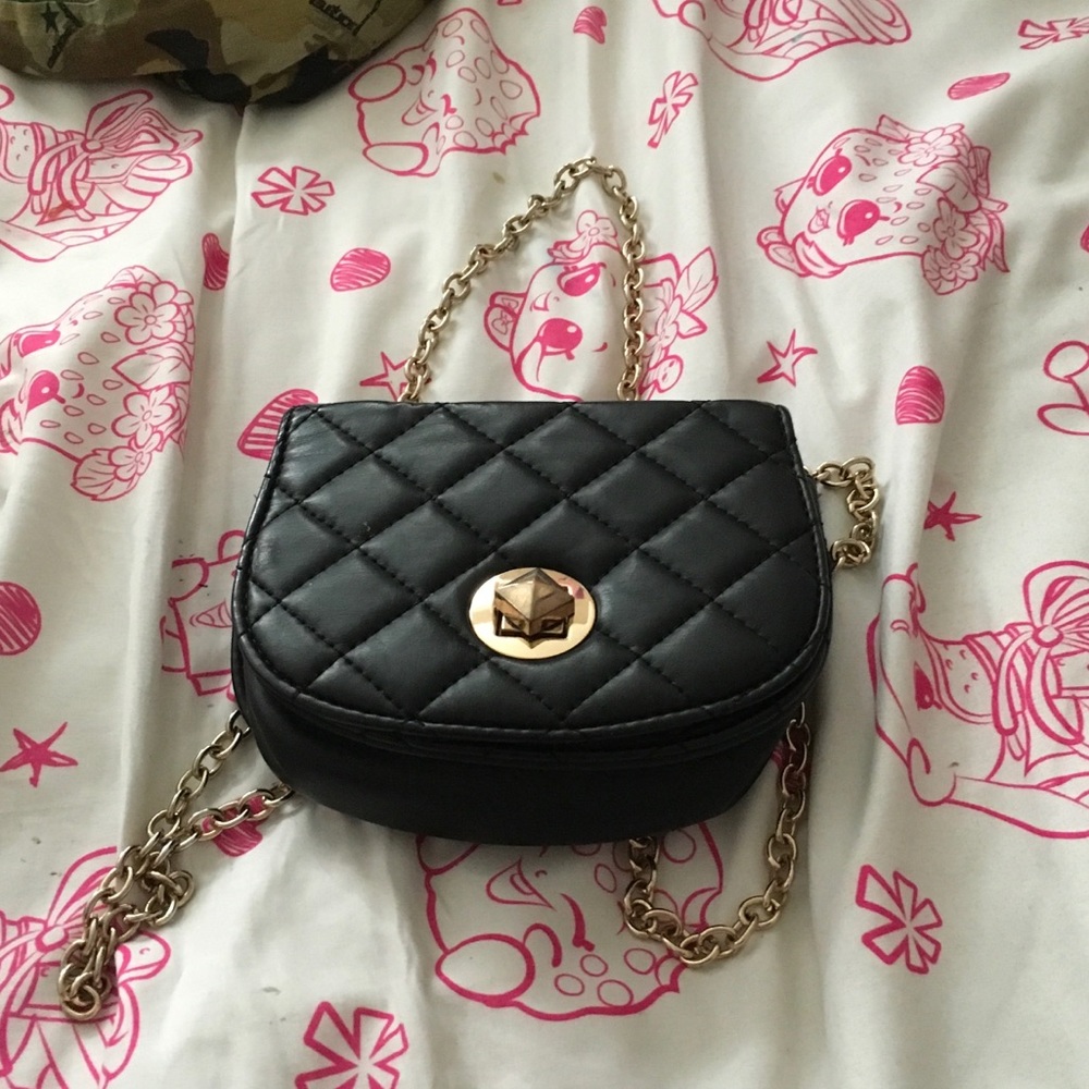 Black and gold purse