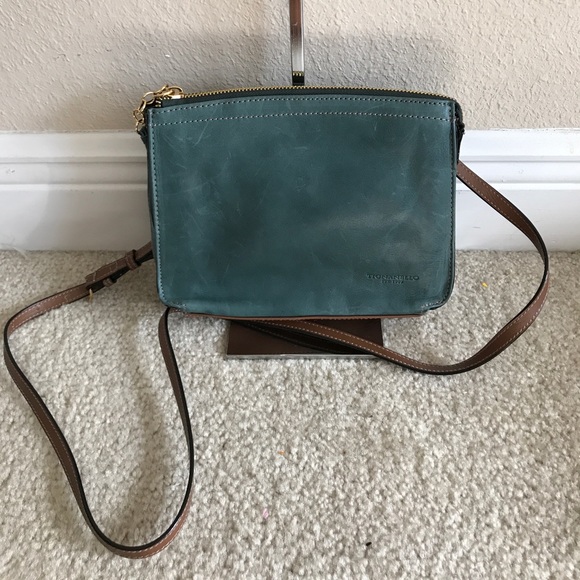 Tignanello Handbags - Tignanello Vintage Leather Crossbody- Carson