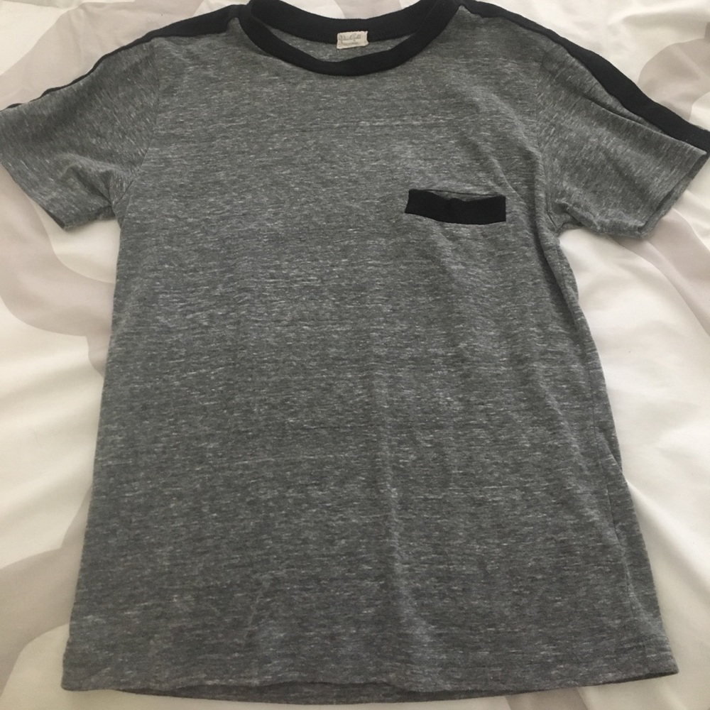 Brandy melville cropped shirt