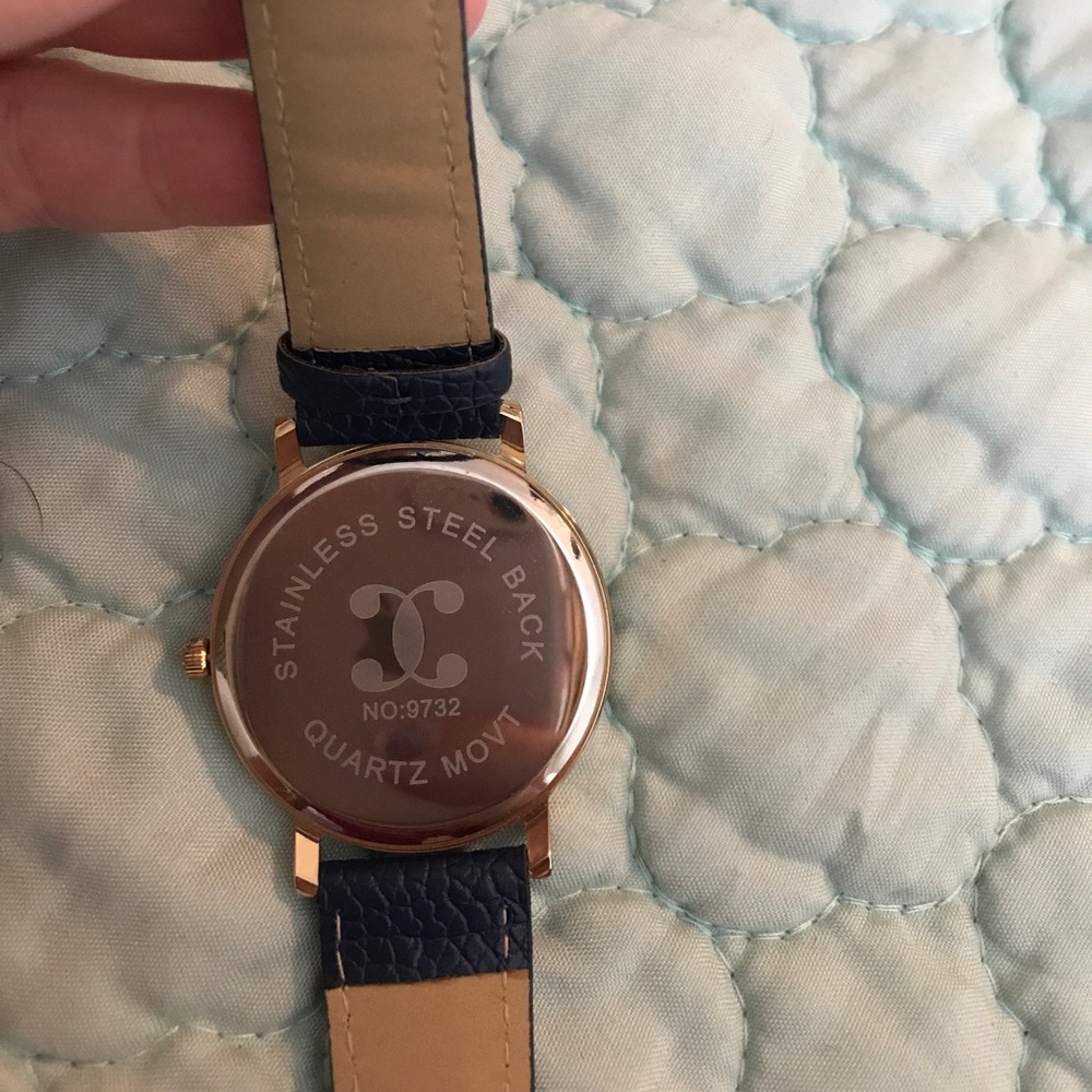 watch - Picture 3 of 3